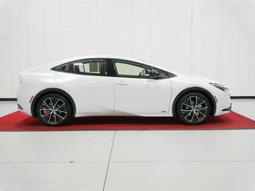 2024 Toyota Prius XLE