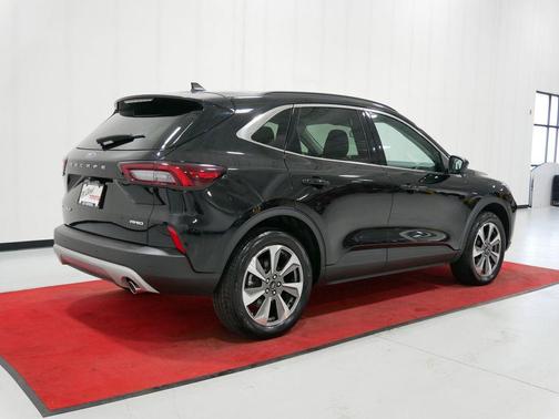 Agate Black Metallic 2025 Ford Escape Platinum