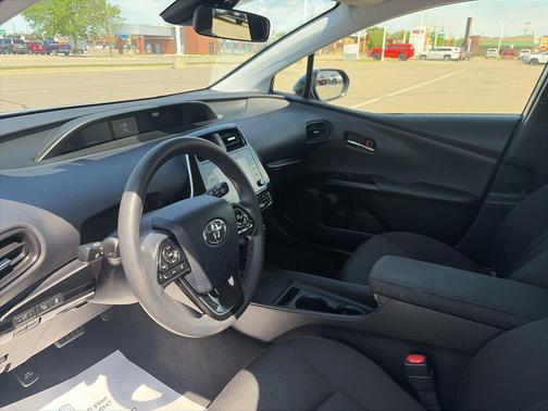 Electric 2022 Toyota Prius LE