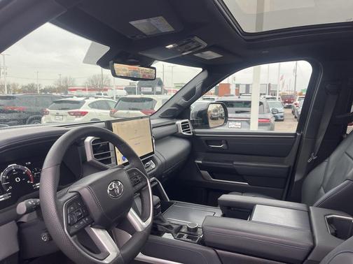 2025 Toyota Tundra Hybrid Platinum