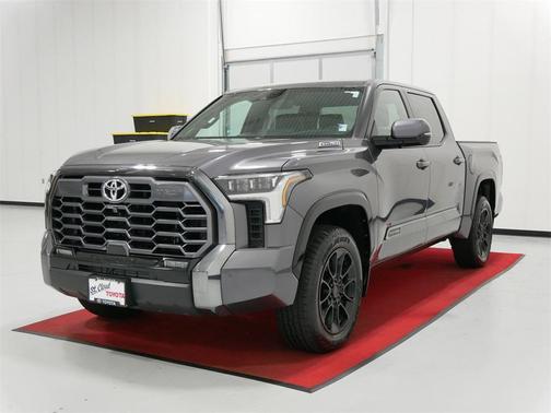 2025 Toyota Tundra Hybrid Platinum