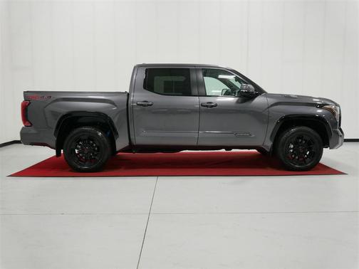 2025 Toyota Tundra Hybrid Platinum
