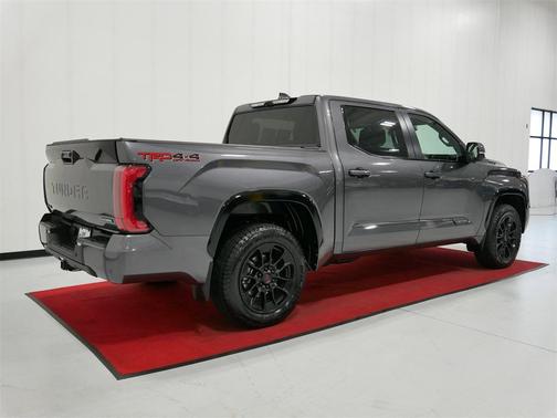 2025 Toyota Tundra Hybrid Platinum