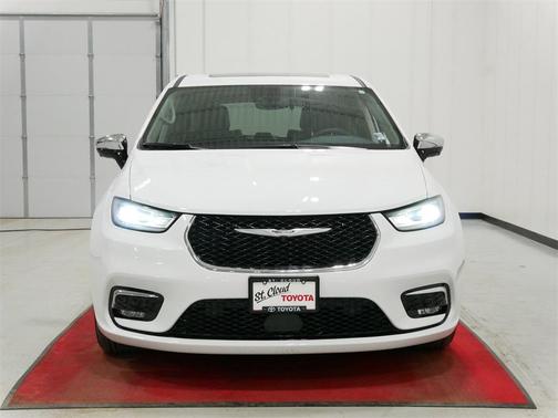 2023 Chrysler Pacifica Hybrid Limited