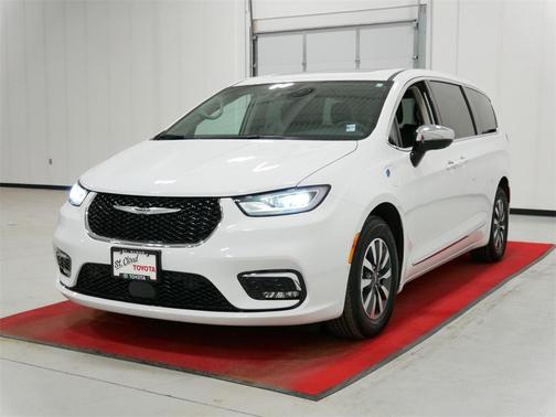 2023 Chrysler Pacifica Hybrid Limited