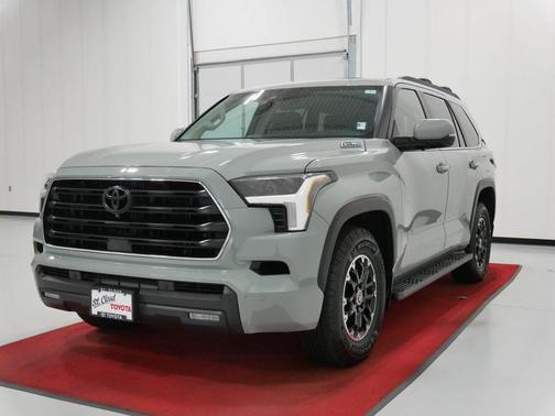2024 Toyota Sequoia SR5