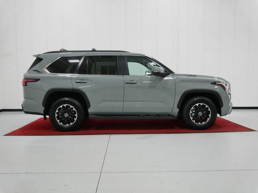 2024 Toyota Sequoia SR5
