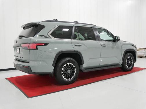 2024 Toyota Sequoia SR5