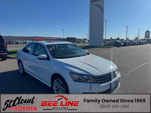 Pure White 2019 Volkswagen Passat 2.0T Wolfsburg Edition