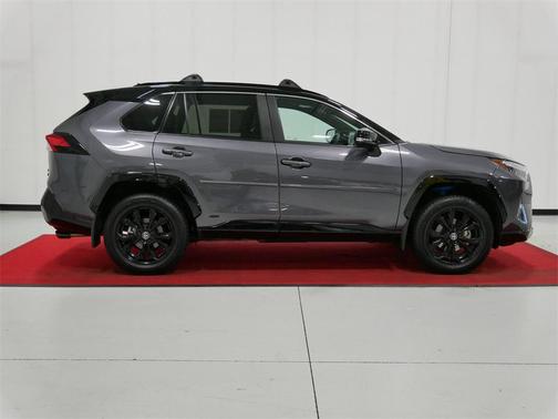 2024 Toyota RAV4 Hybrid SE