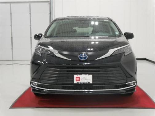 2024 Toyota Sienna XLE 7 Passenger