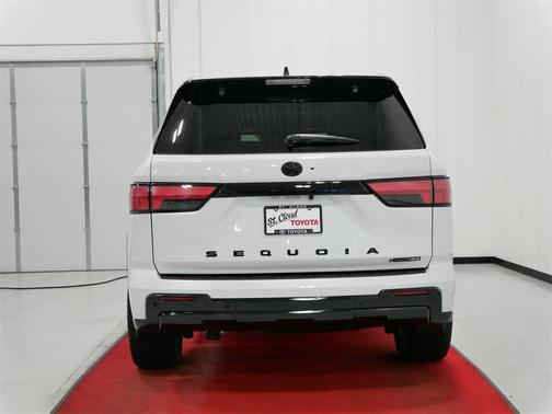 2025 Toyota Sequoia Platinum