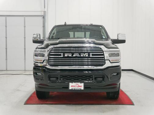 2024 RAM 3500 Laramie Crew Cab 4x4 6'4' Box