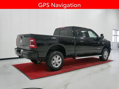 Diamond Black Crystal Pearlcoat 2024 RAM 3500 Laramie Crew Cab 4x4 6'4' Box