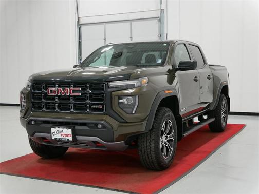 2024 GMC Canyon AT4