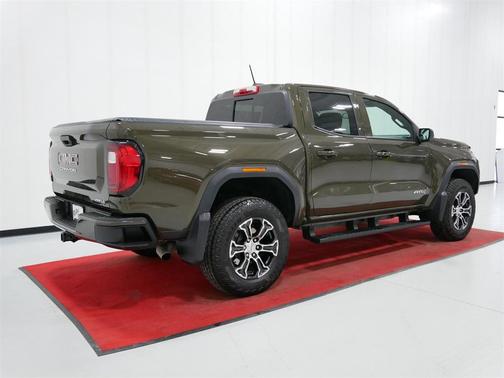 2024 GMC Canyon AT4