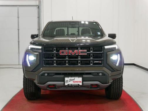 2024 GMC Canyon AT4