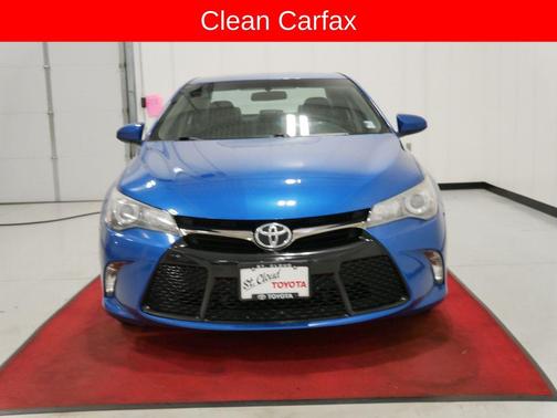 Blue Streak Metallic 2017 Toyota Camry SE