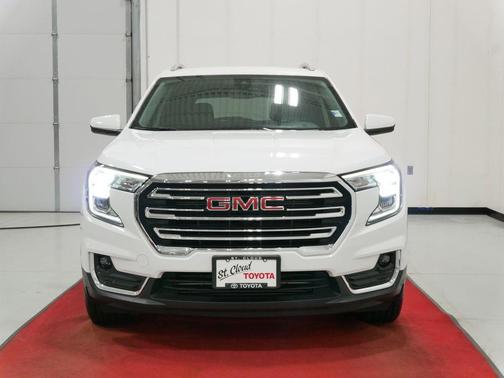 Summit White 2024 GMC Terrain SLT