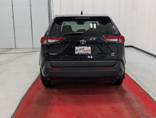2023 Toyota RAV4 LE