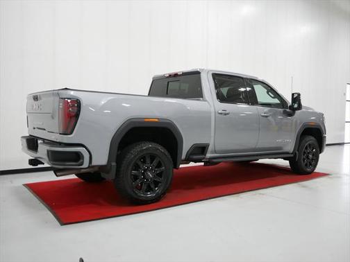 2025 GMC Sierra 2500 AT4