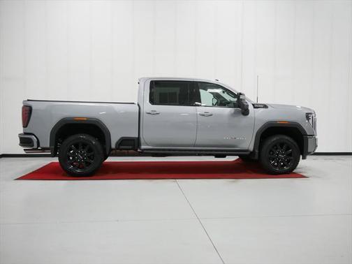 2025 GMC Sierra 2500 AT4