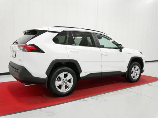 2021 Toyota RAV4 Hybrid XLE