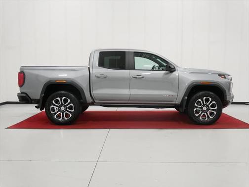 2023 GMC Canyon Base