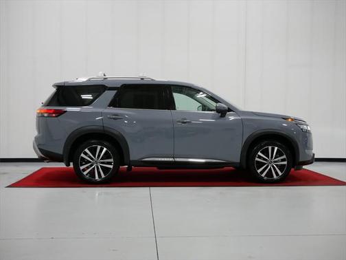 2024 Nissan Pathfinder Platinum 4WD