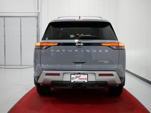 2024 Nissan Pathfinder Platinum 4WD