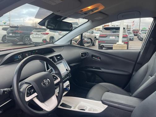 2017 Toyota Prius Four Touring