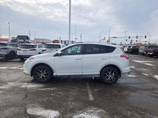2016 Toyota RAV4 SE