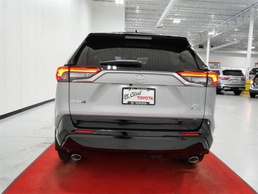 2025 Toyota RAV4 Hybrid SE