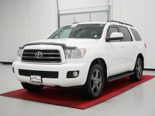 2017 Toyota Sequoia SR5