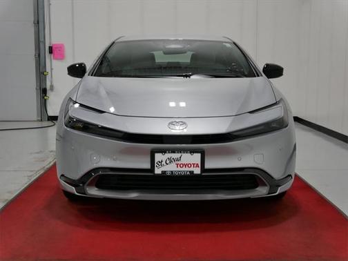 2025 Toyota Prius XLE