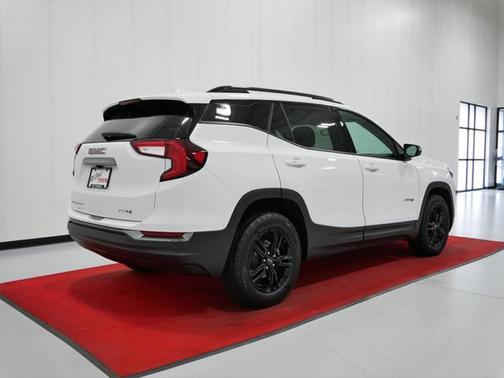 2024 GMC Terrain AWD AT4