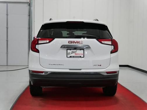 2024 GMC Terrain AWD AT4