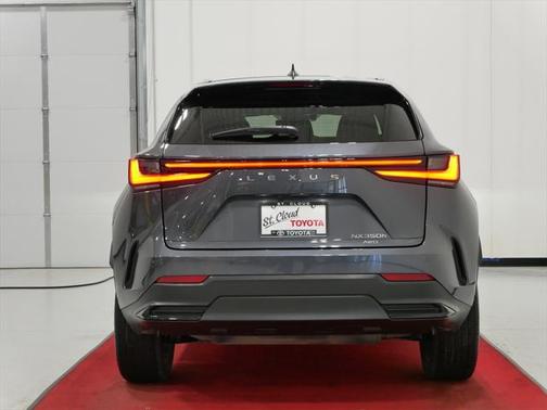 2025 Lexus NX 350h Premium