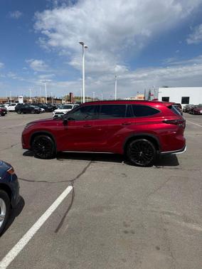 Ruby Flare Pearl 2024 Toyota Highlander XSE