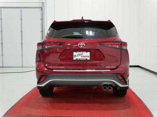 Ruby Flare Pearl 2024 Toyota Highlander XSE