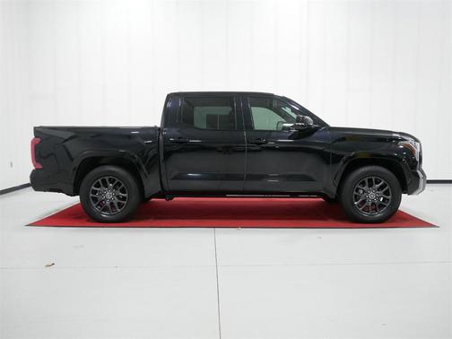 2022 Toyota Tundra Platinum