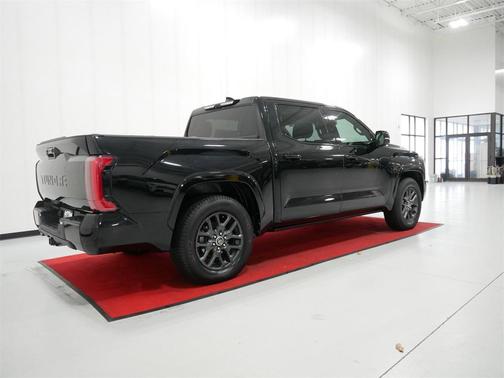 2022 Toyota Tundra Platinum