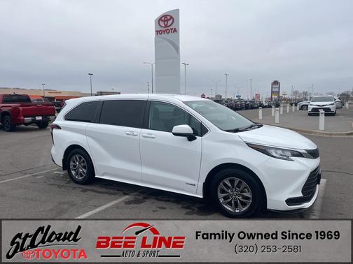 2021 Toyota Sienna LE