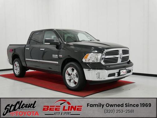 Brilliant Black Crystal Pearlcoat 2018 RAM 1500 Big Horn