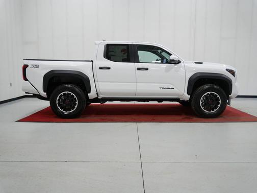 2026 Toyota Tacoma Hybrid TRD Off Road