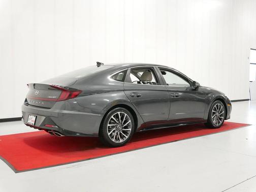 2021 Hyundai SONATA Limited