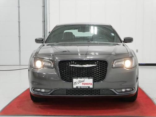 2016 Chrysler 300 S
