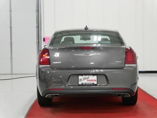 2016 Chrysler 300 S