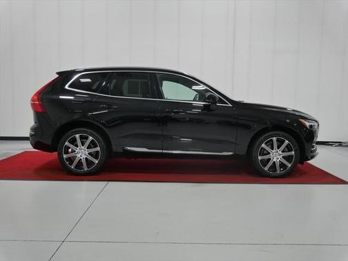 2021 Volvo XC60 Recharge Plug-In Hybrid T8 Inscription