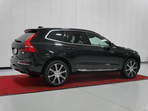 2021 Volvo XC60 Recharge Plug-In Hybrid T8 Inscription